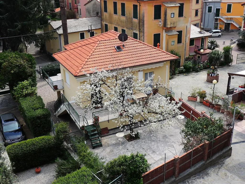 Villa Delle Ciliegie Deiva Marina Italien