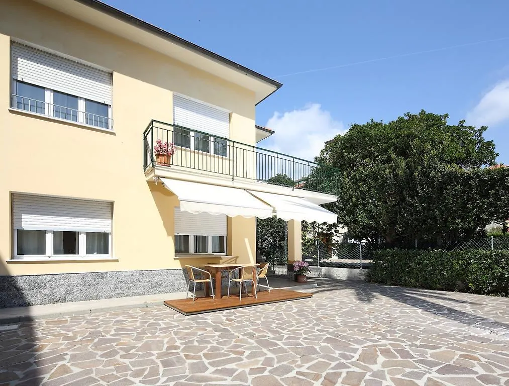 Villa Delle Ciliegie Deiva Marina Italien