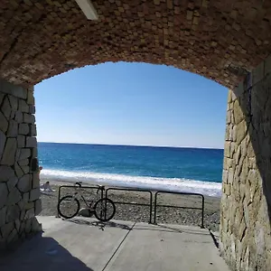 Rocce Sul Mare Deiva Marina